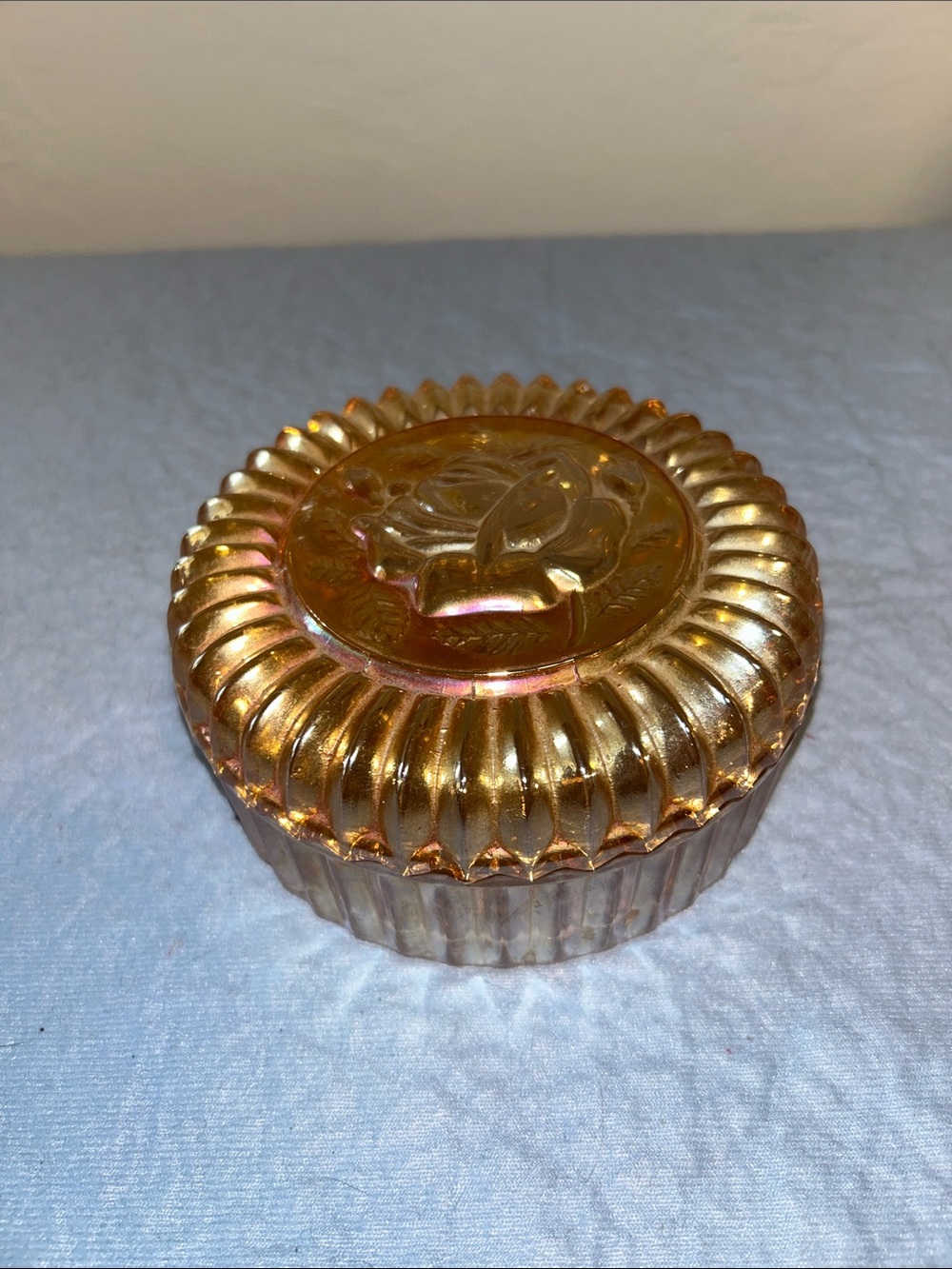 Jeannette Glass marigold iridescent carnival glass powder or candy jar with rose - Picture 3 of 15